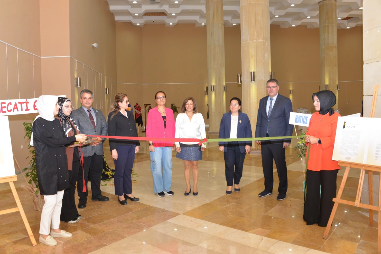 YASEMİN KOPARAN KEÇE SERGİSİ